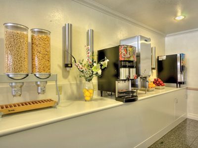 Anaheim Desert Inn & Suites Εξωτερικό φωτογραφία